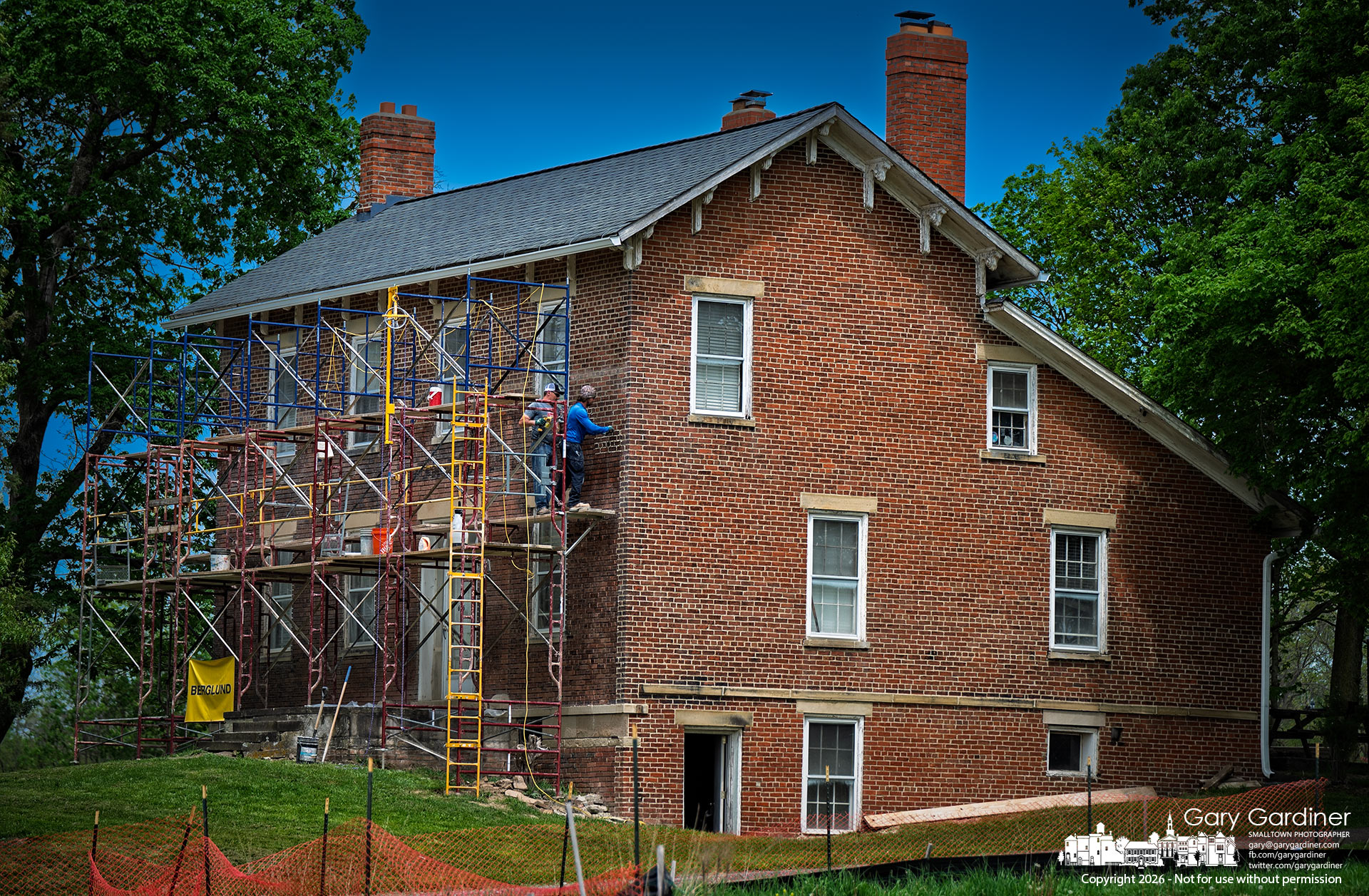 sharp-house-tuck-pointing-bricks-south-wall-2026-04-27-27966.nef Restoration crews have finished tuckpointing the southern exposure of the Sharp House on Africa Road and have shifted their work to the western side of the historic brick home, continuing the first phase of repairs to one of Westerville’s few remaining structures directly tied to the Underground Railroad.